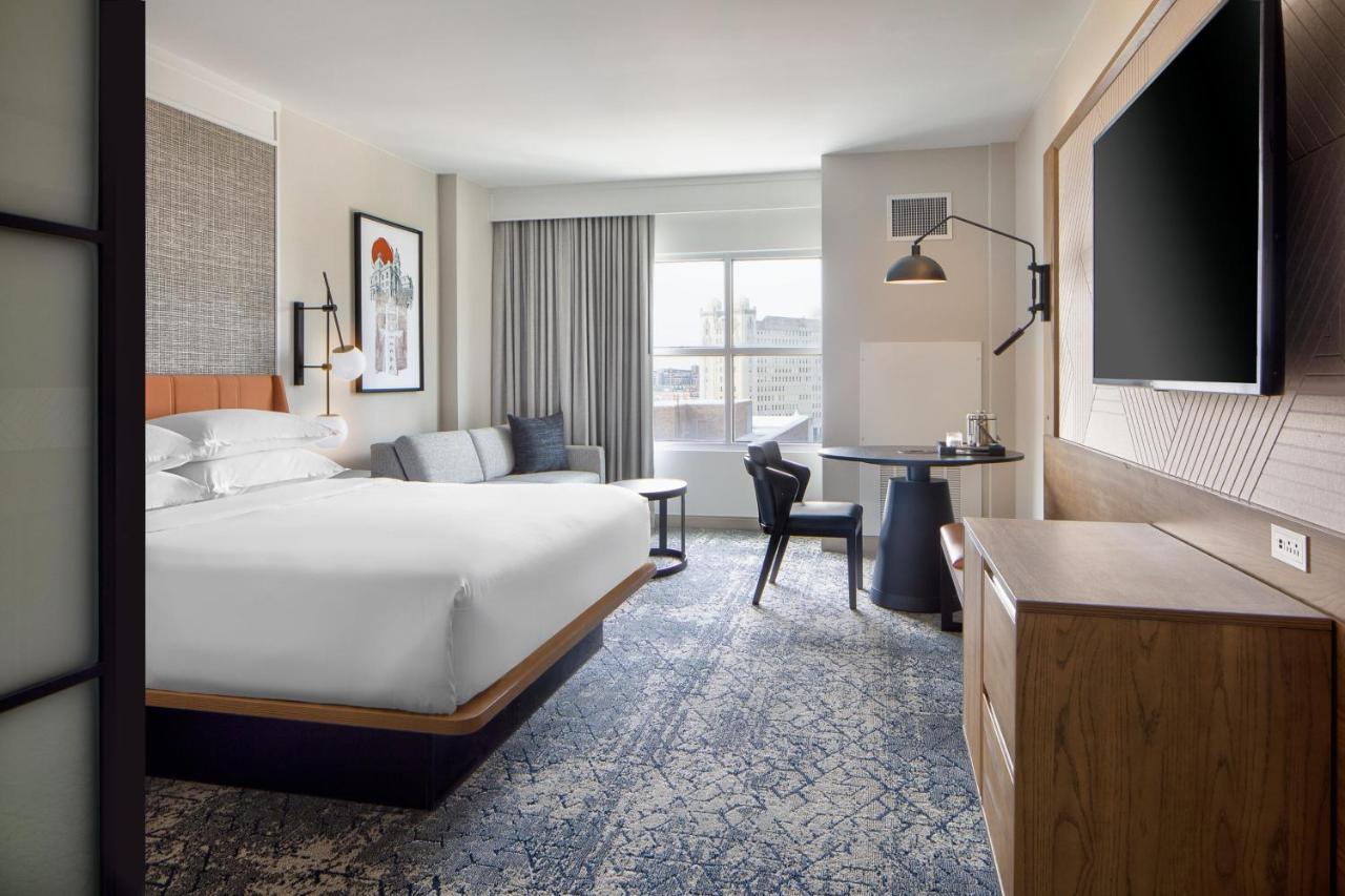 Sheraton Worth Downtown